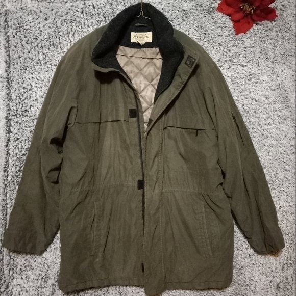 Other - Men’s Jacket Mid Length Size Large olive color in Excellent Used Conditi…
